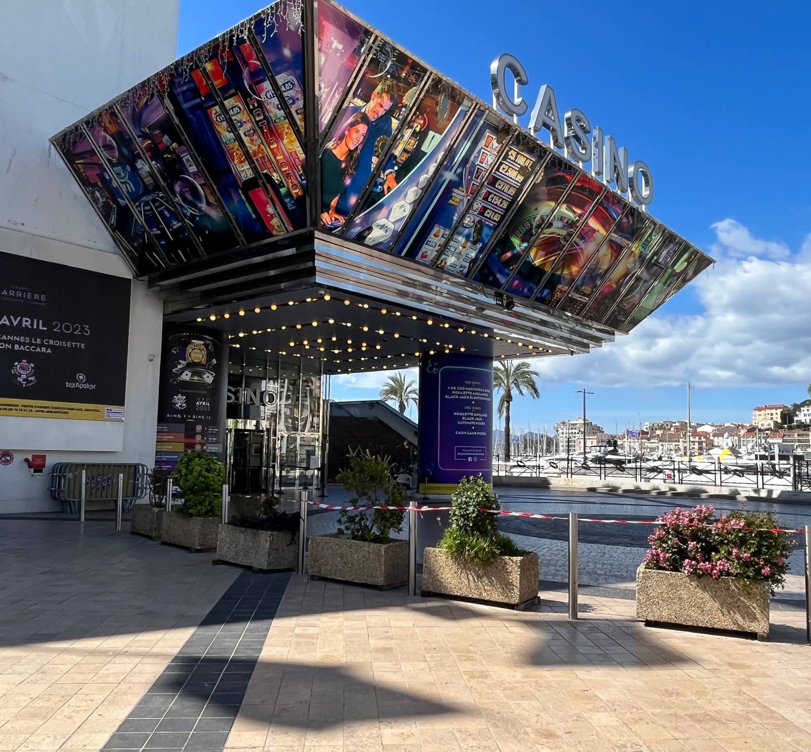 The facade of the Barrière Le Croisette casino, photographed in April 2023: the third Cannes edition of the Barrière Poker Tour opened its tables there on Thursday 8 October.