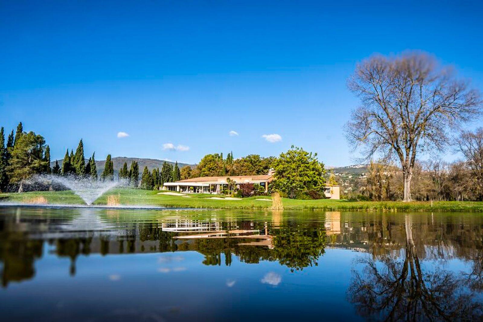 Le parcours de la Grande Bastide, à Châteauneuf de Grasse, dessiné par Cabell Robinson (photo Pays de Grasse Tourisme) : les délégués de l’IGTM y jouent dans le cadre du Golf Day, organisé pour la deuxième année consécutive à Cannes selon l’organisateur.