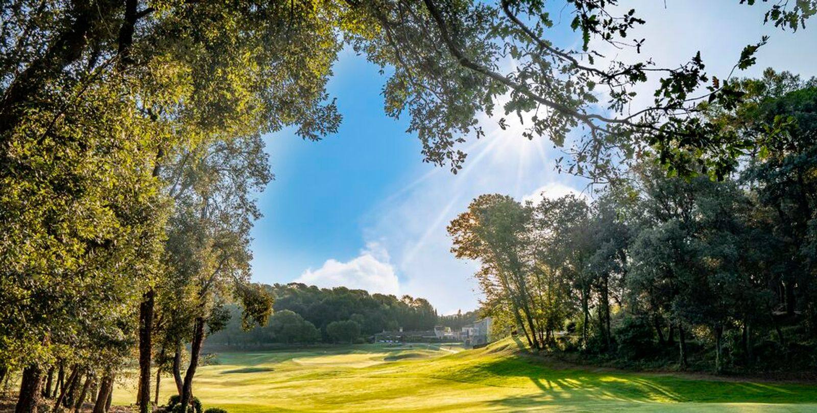 Le parcours du Golf d’Opio-Valbonne, entre Cannes, Nice et Grasse (photo Pays de Grasse Tourisme) : c’est l’un des trois parcours azuréens du Golf Day qui ouvre la semaine de l’IGTM, avec le Riou de Terre Blanche et la Grande Bastide.