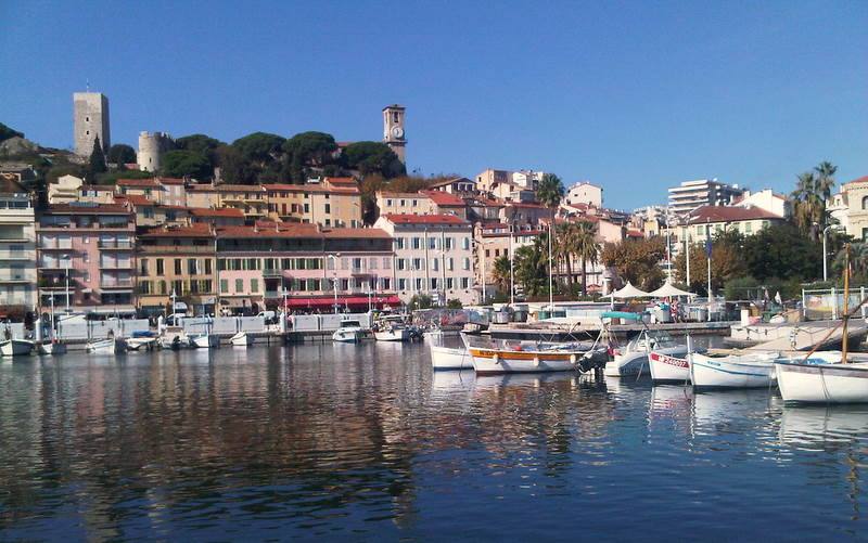 The pointus boats moored in the Old Port of Cannes (archive photograph): during storms, the official advice is to move away from watercourses, take shelter in a solid building and protect property exposed to wind or water.