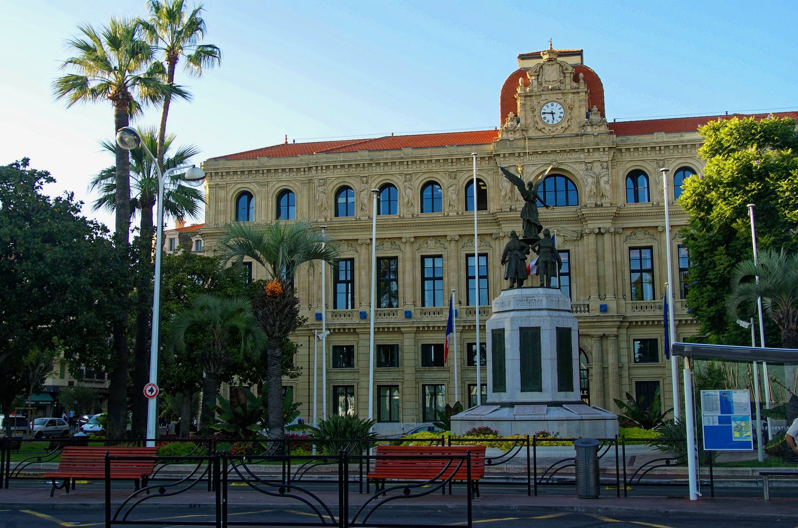 Cannes city hall, seen from the Pantiero promenade: David Lisnard, who also chairs the Association of French Mayors, holds his municipal office there.